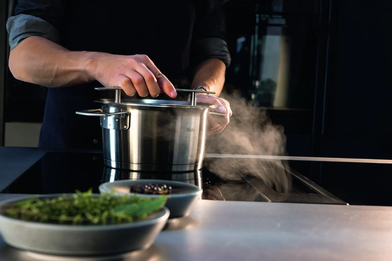 Kochen ist Hingabe – und Fissler hat das Werkzeug dafür. — Dine