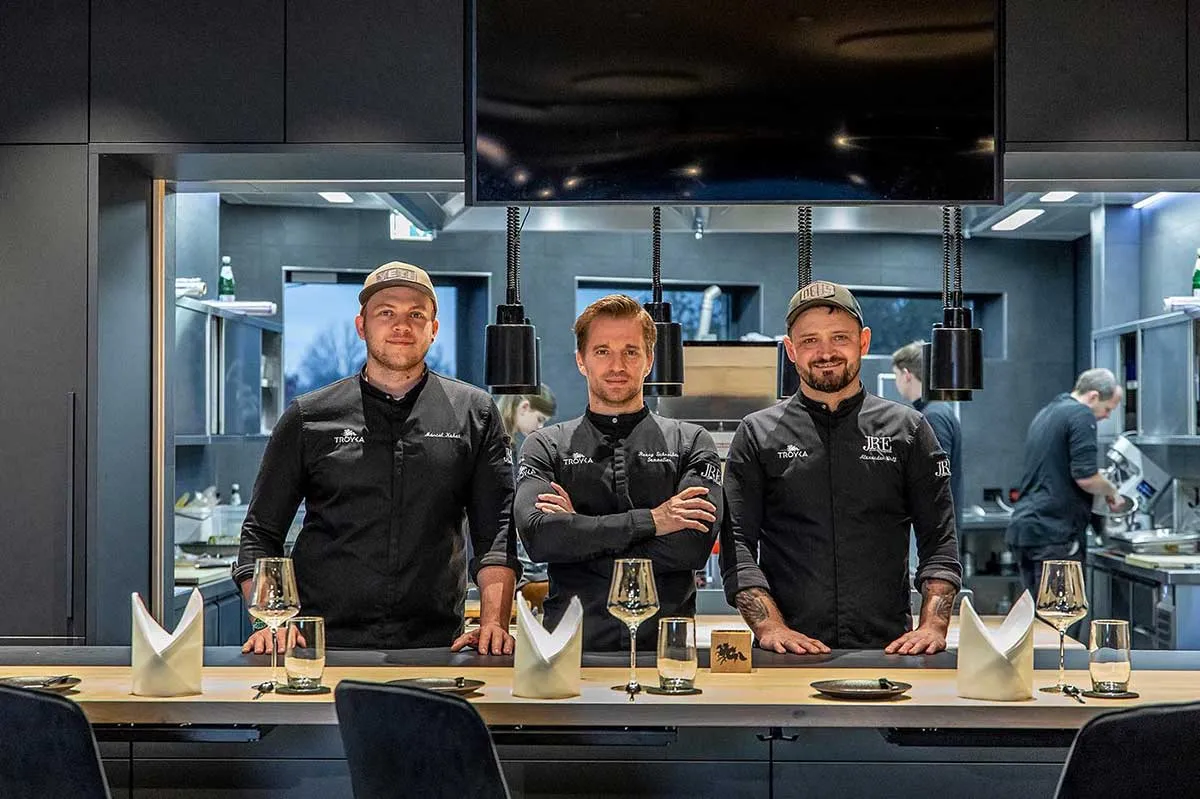 WENN ZU FLEISS GLÜCK HINZUKOMMT — Dine