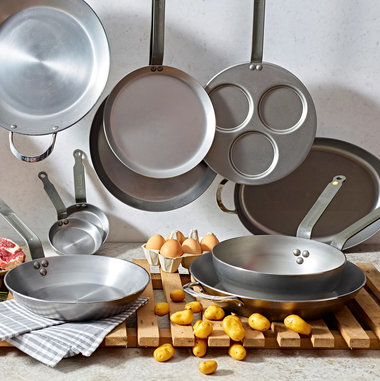 De Buyer – hochwertige Pfannen und Töpfe für Gourmets — Dine